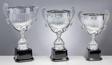 Silbener Henkelpokal auf großem Sockel 3 Größen inkl.Aluschild/Schrift/Montage