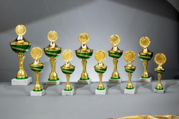 Gold/Grüner  Pokal 10 Größen zur Wahl inkl. Aluschild/Schrift/5cmØ Logo/Montage