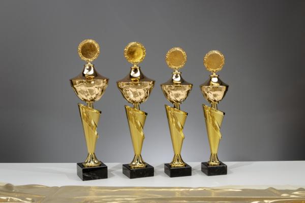 4er Pokal Serie von 38,7cm bis 43cm inkl. Aluschild/Schrift/Logo/Montage