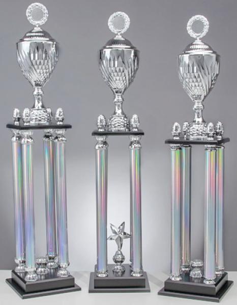 4er Säulenpokal auf Holzsockel,3 Größen inkl.Aluschild/Schrift/Sportfigur/Logo/Montage