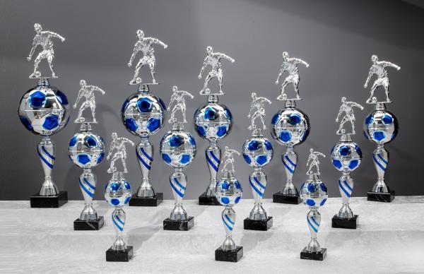 XL-Fußballtrophäe 12 Größen,Metallball inkl. Aluschild mit ihrem Text und Montage